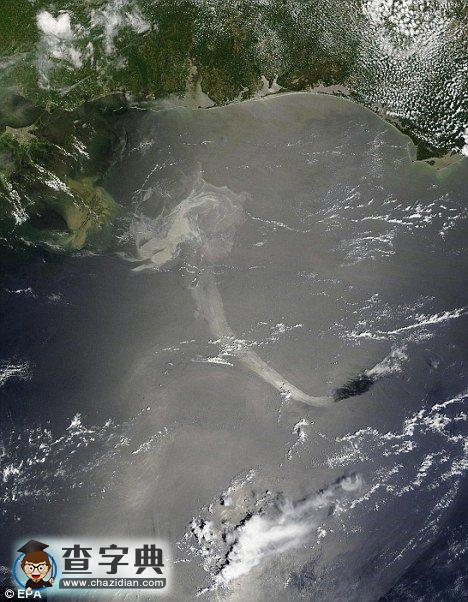 衛(wèi)星照片顯示漏油仍在擴散1