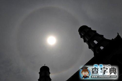 銀川上空出現(xiàn)日暈奇觀2