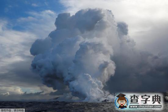 夏威夷基拉韋厄火山持續(xù)噴發(fā) 地質學家警告新風險1