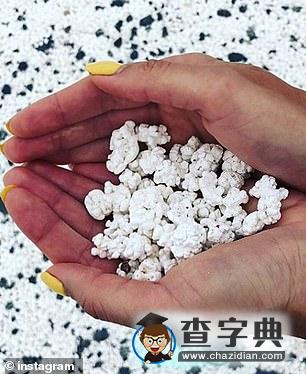奇觀！西班牙加那利群島一海灘沙礫似爆米花5