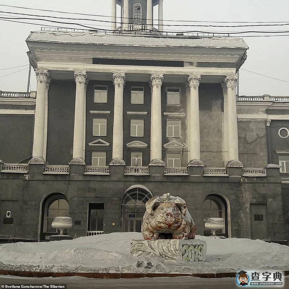 西伯利亞小鎮(zhèn)天降黑雪 居民稱仿佛生活在地獄9