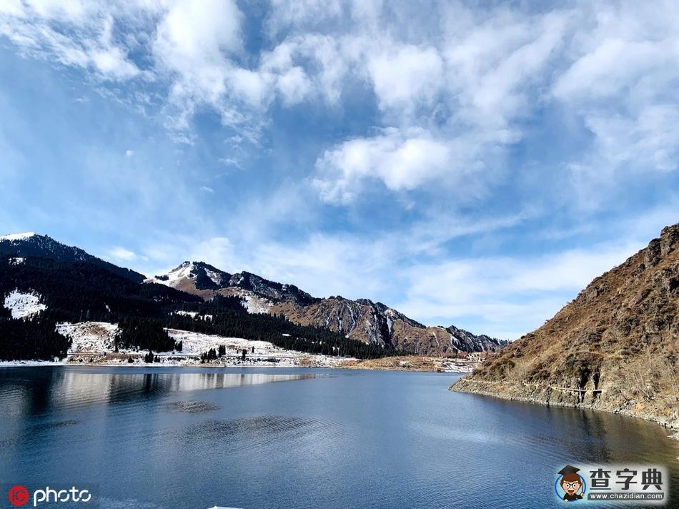 新疆天山天池景區(qū)迎來(lái)冬日降雪 景色壯美如詩(shī)如畫4