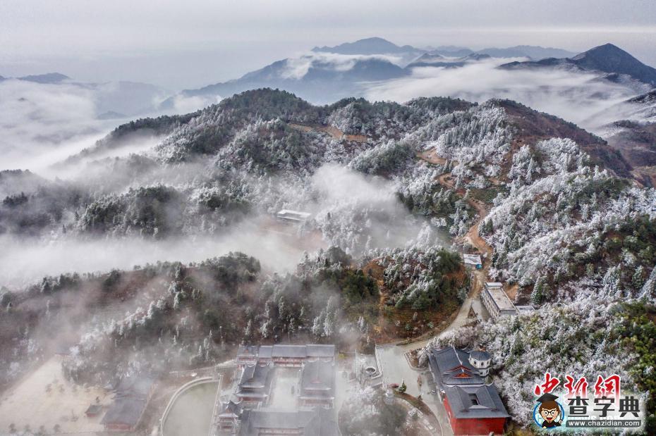 航拍江西武寧太平山霧凇景觀 如夢(mèng)如幻蔚為壯觀4