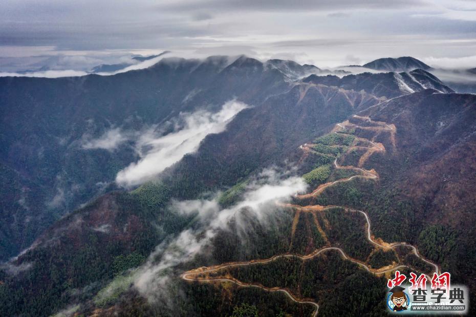 航拍江西武寧太平山霧凇景觀 如夢(mèng)如幻蔚為壯觀2