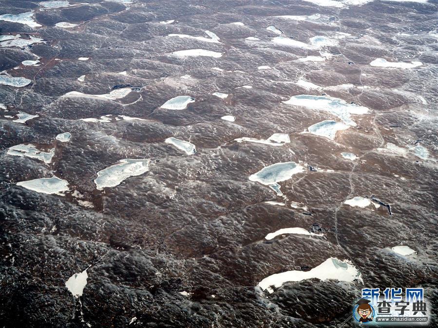 空中俯瞰世界：從星羅棋布的結(jié)冰湖泊到白雪覆蓋的山地1