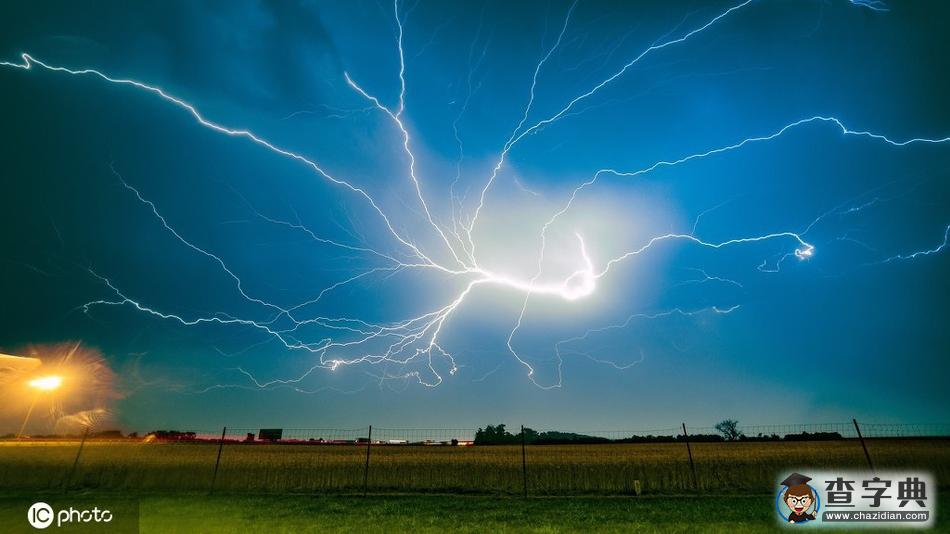 世界各地震撼閃電奇觀 自然之怒仿佛末日來臨7