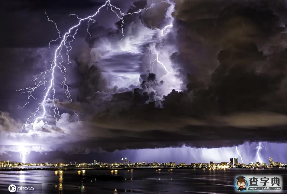 世界各地震撼閃電奇觀 自然之怒仿佛末日來臨6