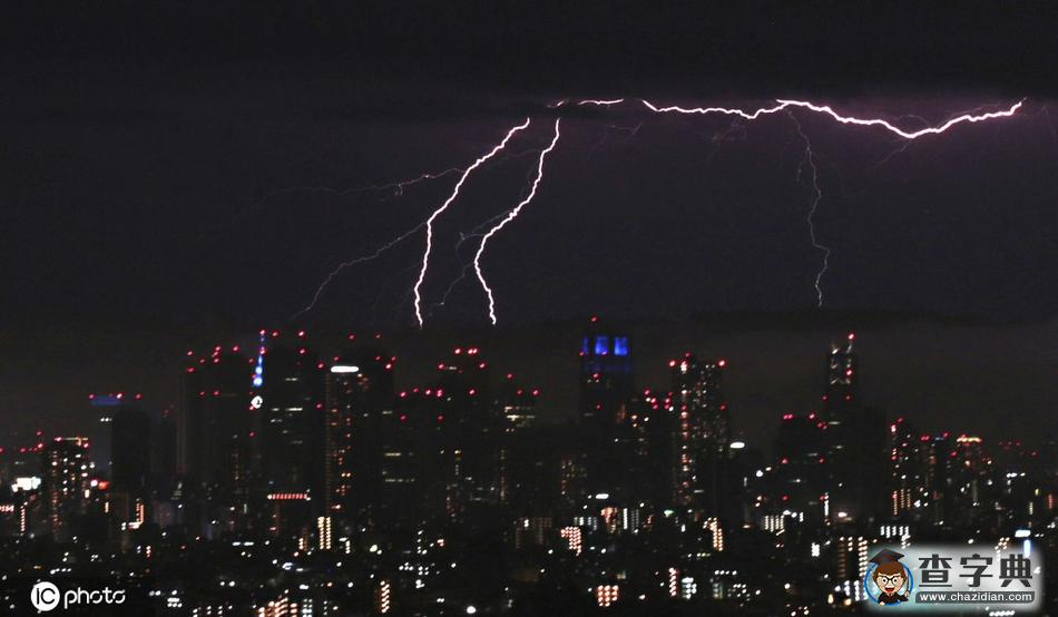 末日既視感！日本東京閃電“群魔亂舞”照亮高層建筑群3