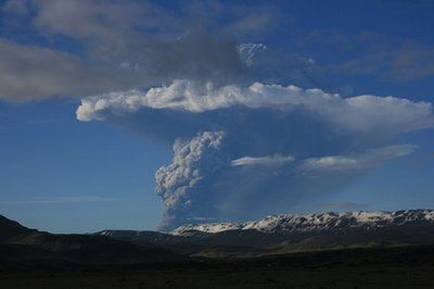 2011年5月21日，冰島格里姆火山開(kāi)始噴發(fā)